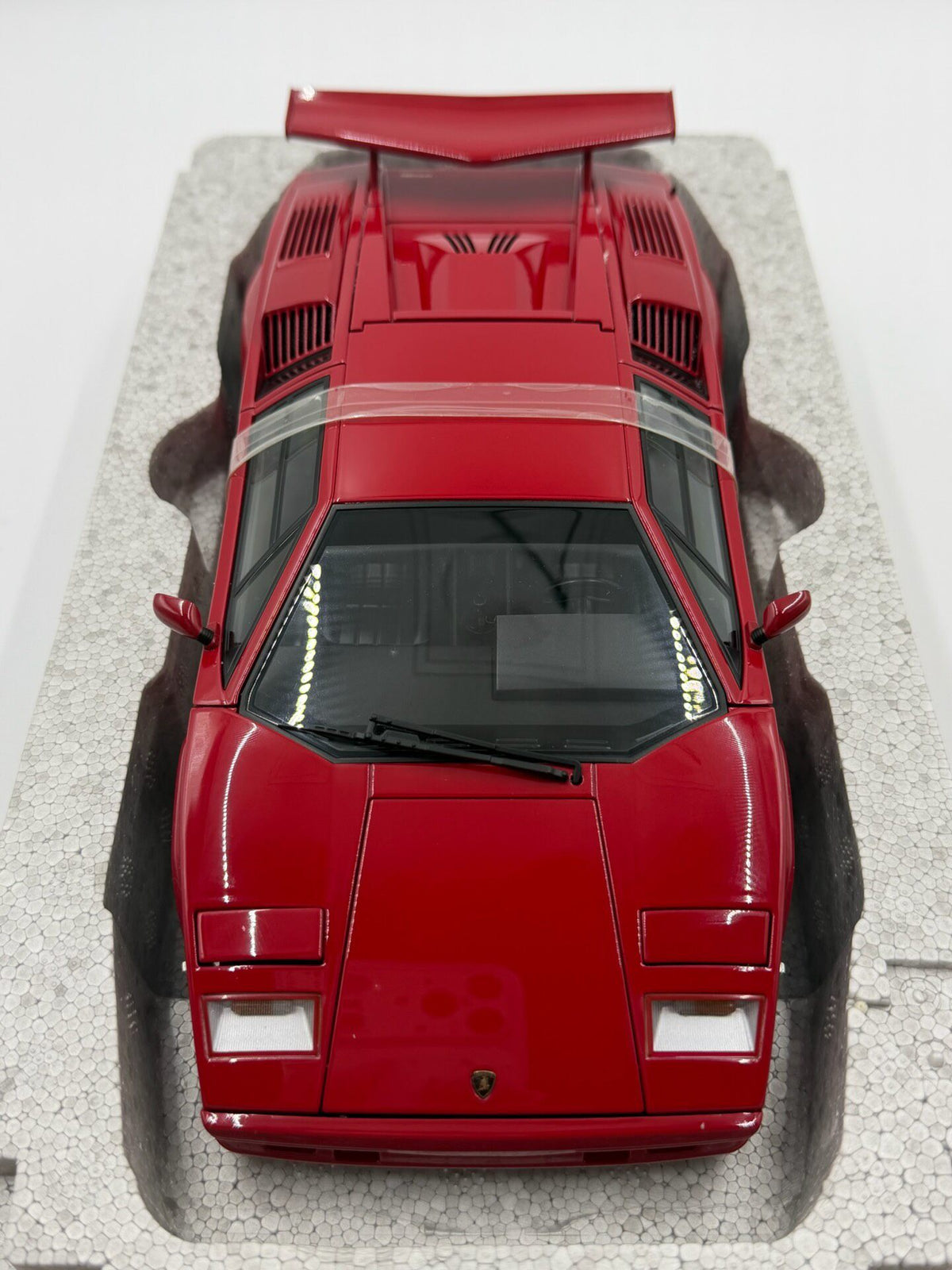 AUTOart LamborghiniCountach RedDiecastModel 1:18 - immagine 1