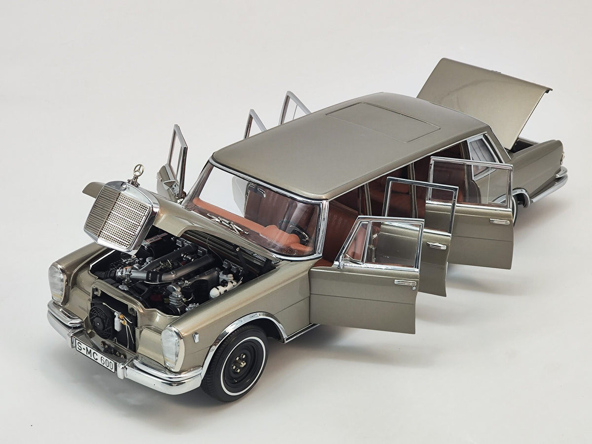 Scale Model CMC C 016 1:18 Gold - immagine 1
