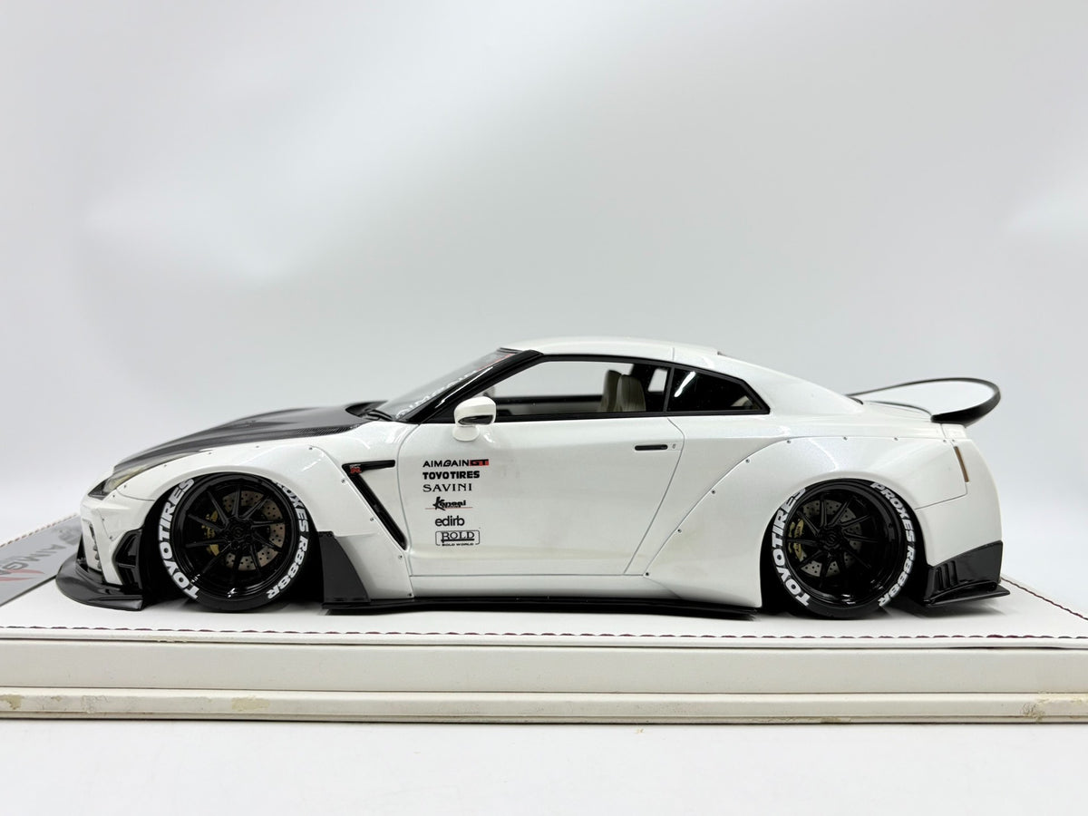 Scale Model Super A Nissan R35 GT-R Aimgain GT 1:18 White - immagine 1