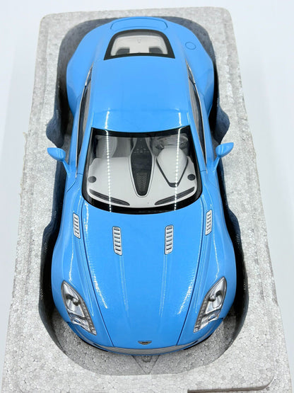AUTOart Aston MartinONE-77 OpeningModel 1:18 - immagine 1