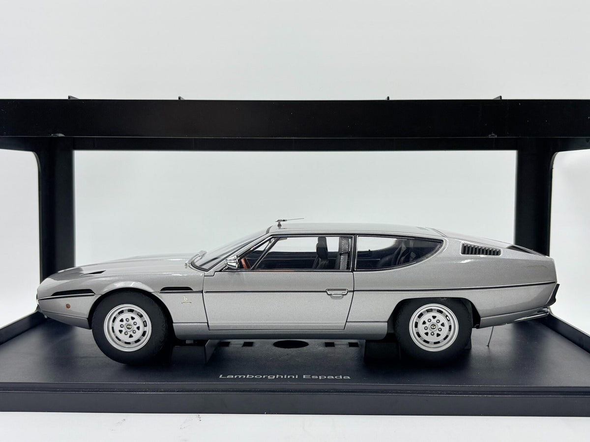 AUTOart 1 18 Lamborghini Espada DiecastModel 1:18 Silver - immagine 1