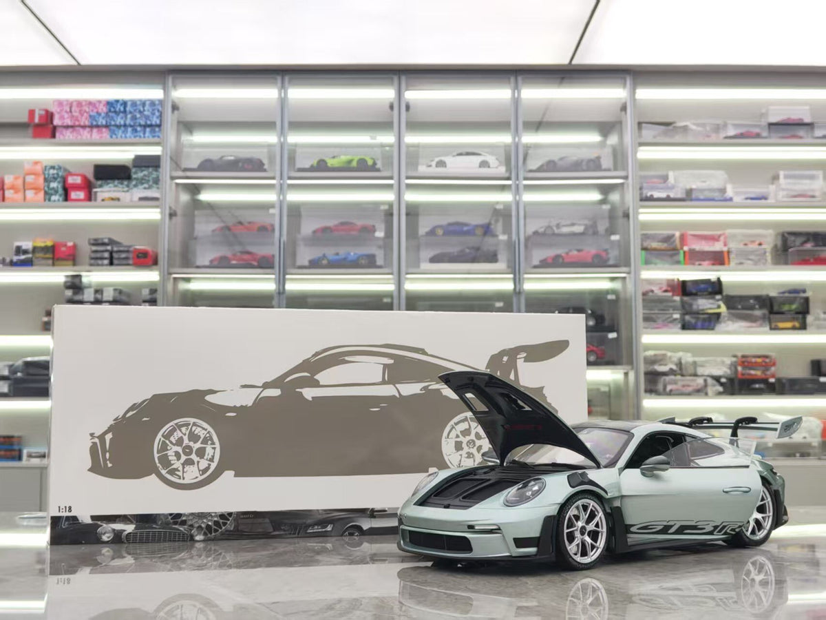 Scale Model Porsche 911GT3RS 110062044 1:18 Silver - immagine 1