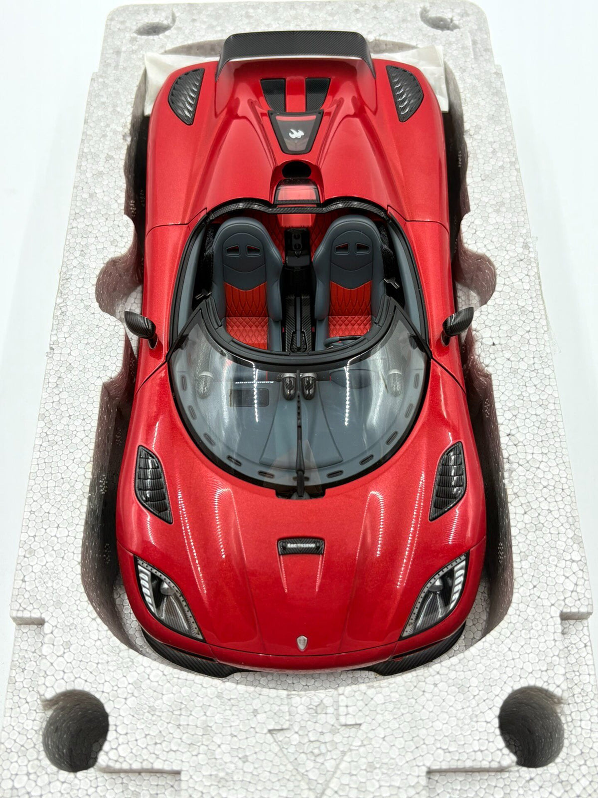 AUTOart Koenigsegg Agera RedDiecastModel 1:18 - immagine 1