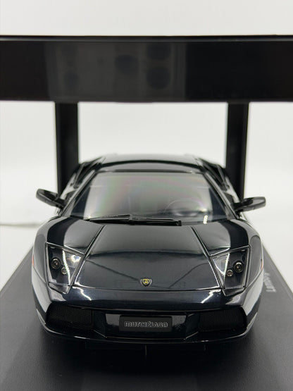 AUTOart DiecastModel 1:18 Black - immagine 1