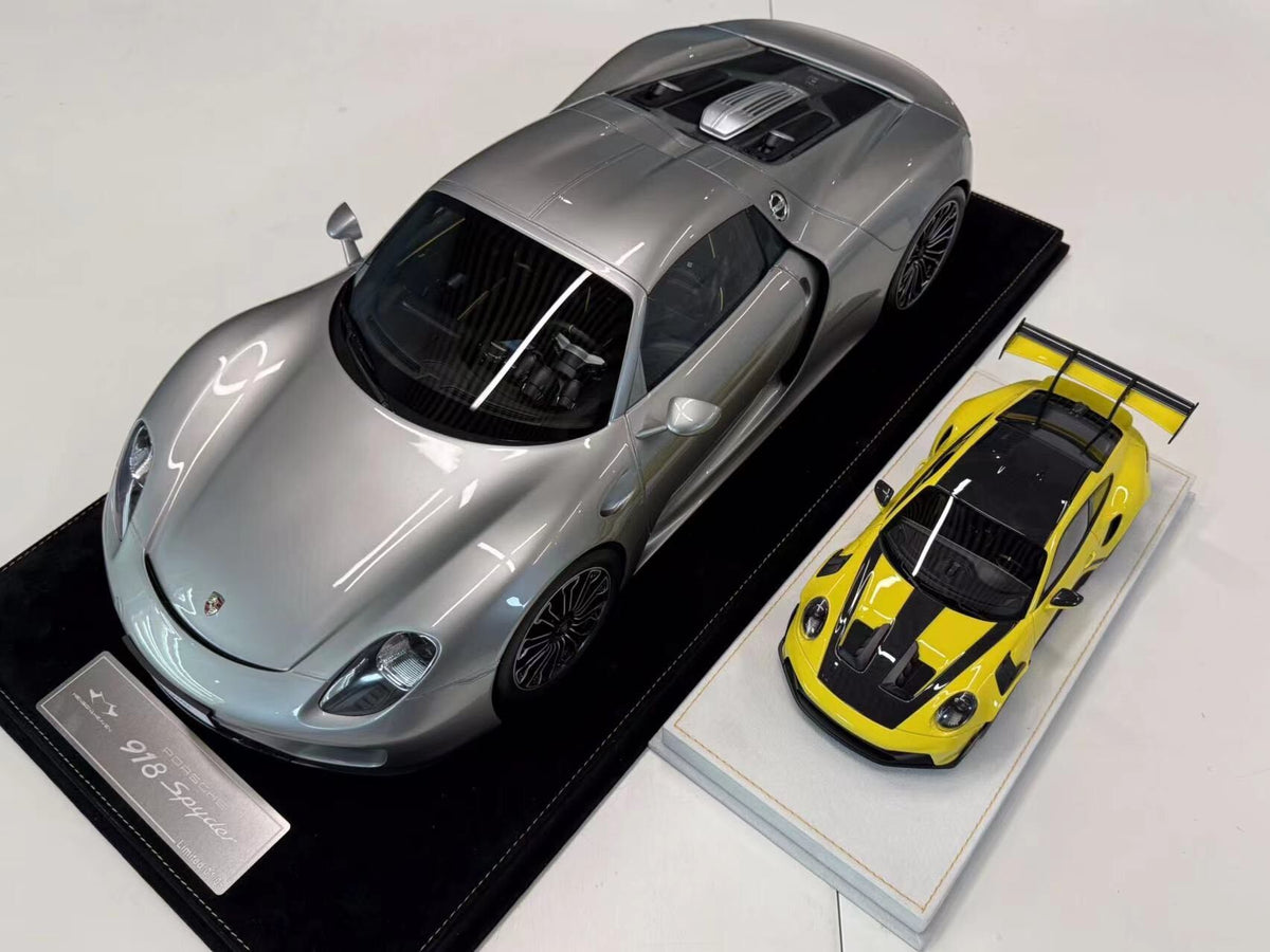 HH MODEL Porsche 918 Sp Spyder 1:8 Silver - immagine 1