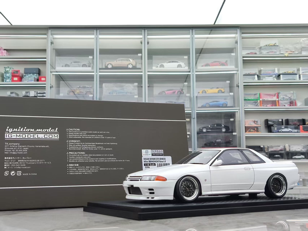 Ignition Model Nissan SKYLINE GT-R R32 1:18 White - immagine 1