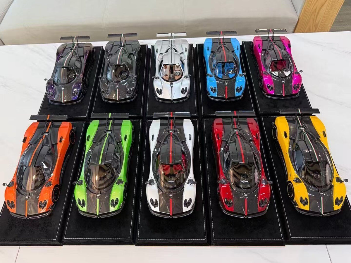 Scale Model 18 Pagani cinque 1:18 - immagine 1