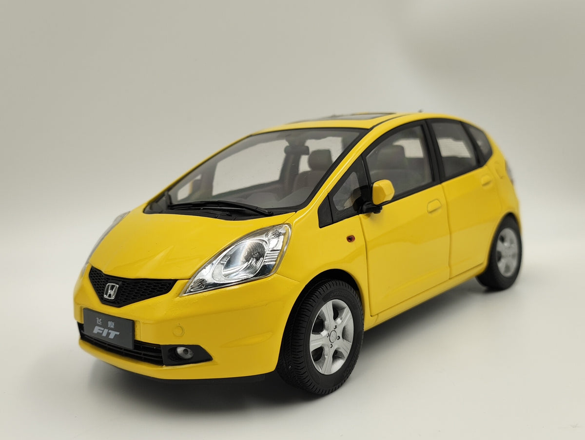 Scale Model Yellow 1 18 1:18 Yellow - immagine 1