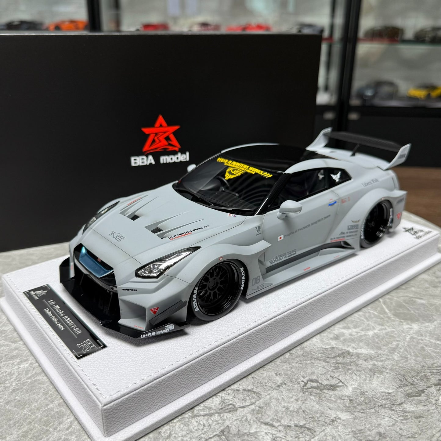 BBA Model Nissan GT-R 35GT-RR L 1:18 Resin Model image 1