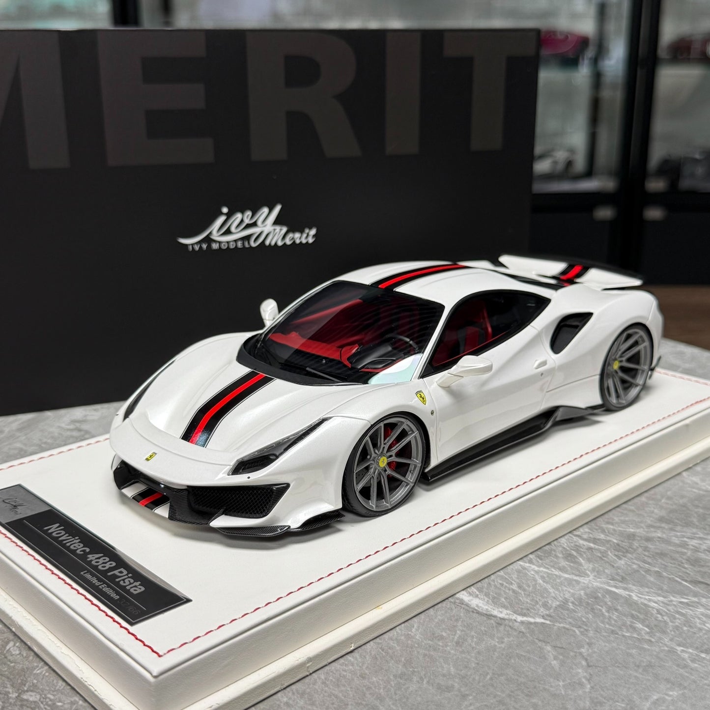 IVY Model Ferrari 488 Pista 1:18 Resin Model image 1