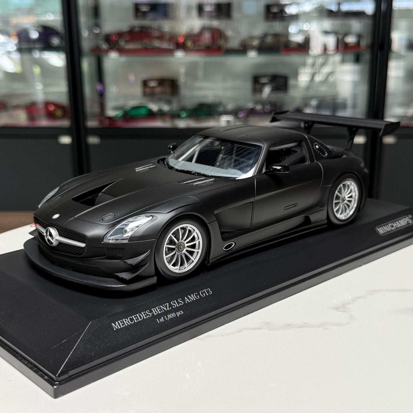 MINICHAMPS Mercedes-Benz SLS AMG GT3 1:18 Alloy Model image 1