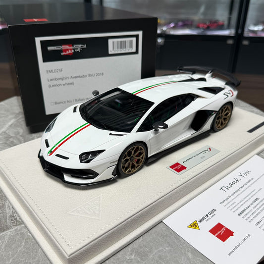 Make Up Lamborghini Aventador SVJ 1:18 Resin Model image 1