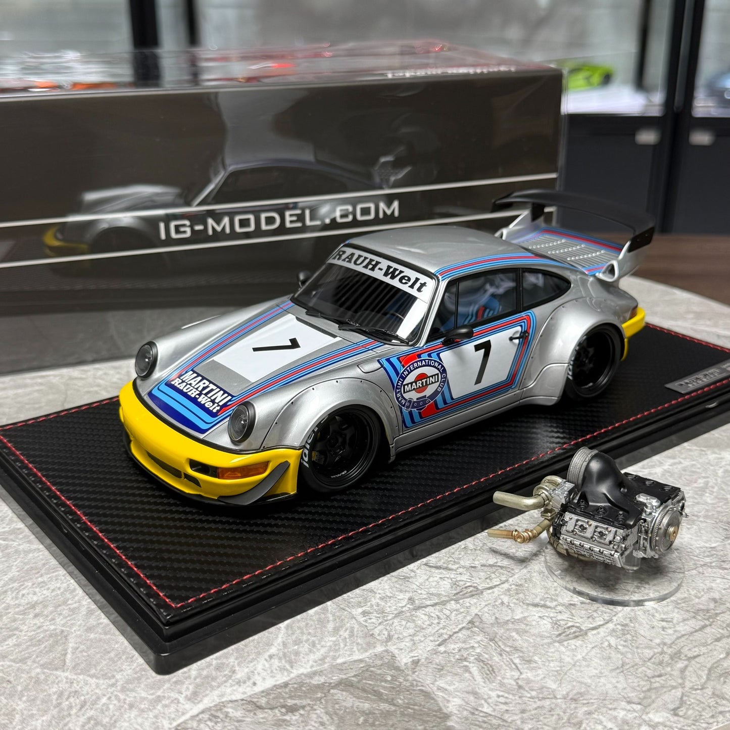 Ignition Model Porsche 964 RWB 1:18 Resin Model image 1