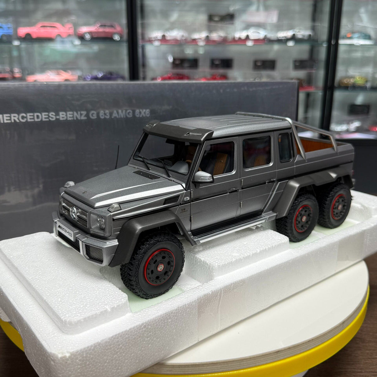 AUTOart 1 18AA Mercedes-BenzG 63 AMG 6X 6X6 1:18 - immagine 1
