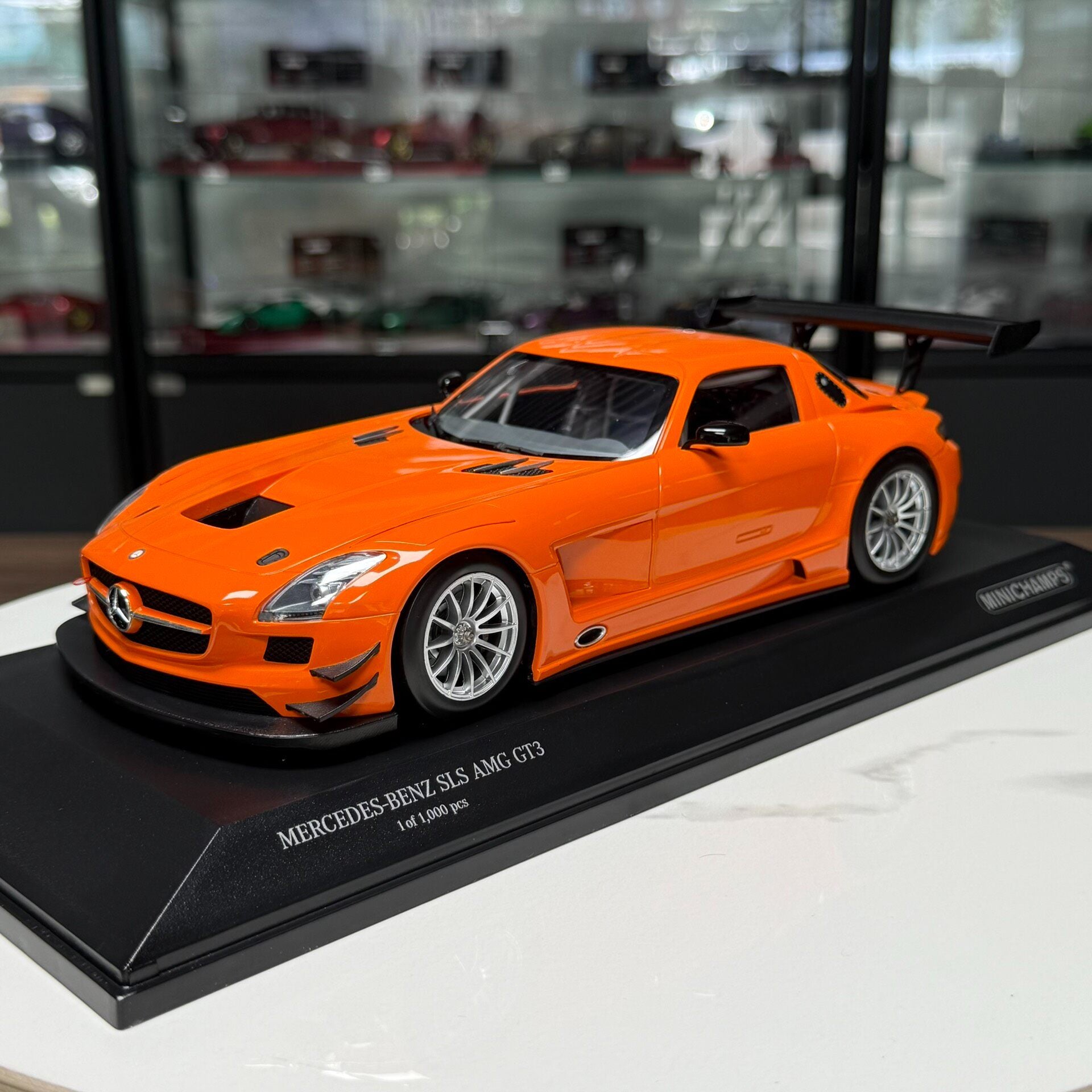 MINICHAMPS Mercedes-Benz SLS AMG GT3 1:18 Alloy Model image 1