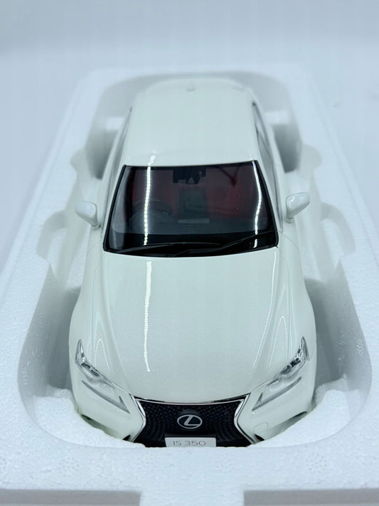 Scale Model IS350 1:18 White - immagine 1