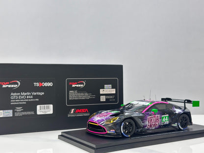 TopSpeed Aston Martin Vantage GT Evo Magnus Racing 1:18 - immagine 1