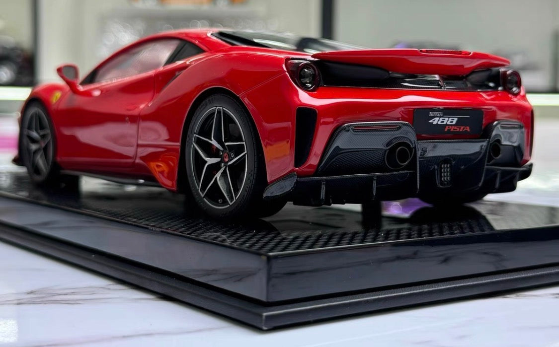 DM Model 1/18 Ferrari 488 Pista Fully Open Resin Limited Edition