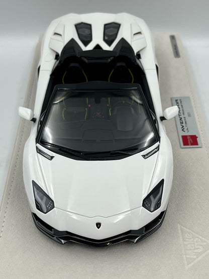 Scale Model Makeup mu 1:18 White - immagine 2