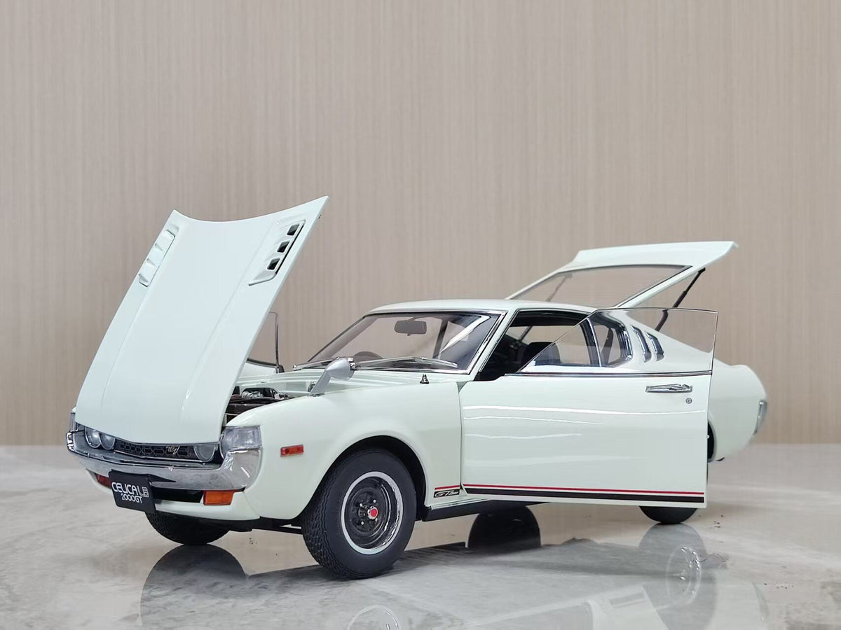 AR AUTO Art 1 18 Toyota CELICA 2000GT RA25 1:18 White - immagine 2