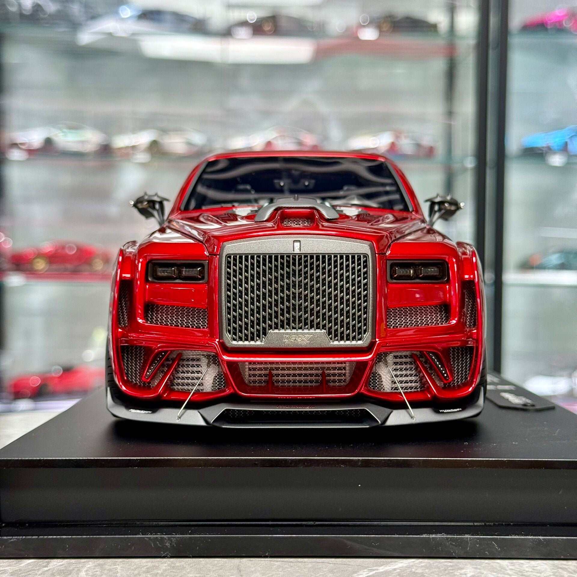 DreamWalkers Rolls-Royce Cullinan 1:18 Resin Model image 2