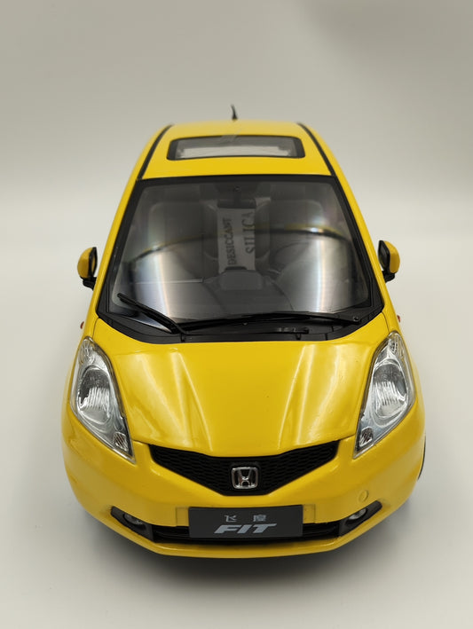 Scale Model Yellow 1 18 1:18 Yellow - immagine 2