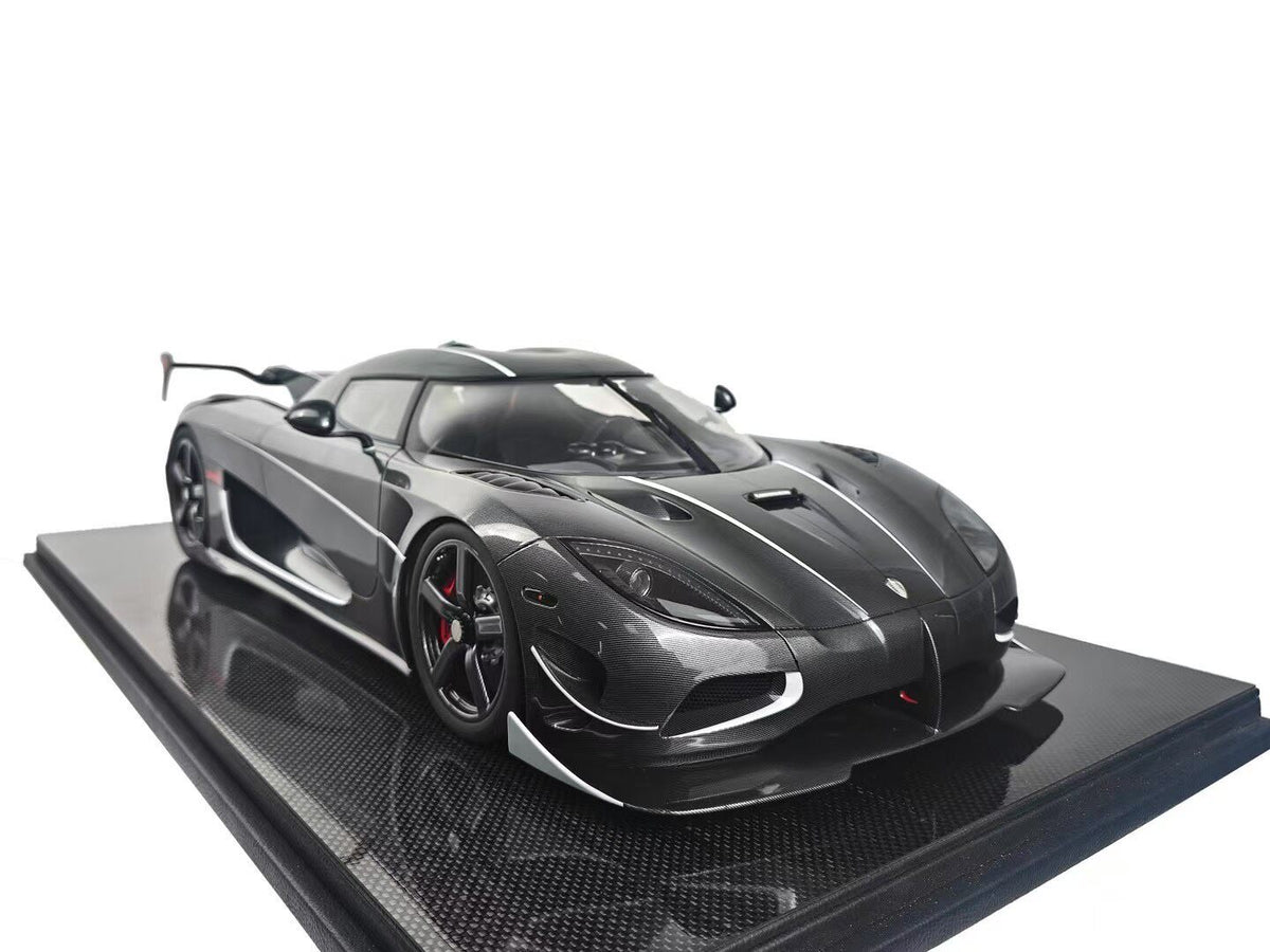 FRONTIART Koenigsegg Agera RS Draken 1:8 - immagine 2