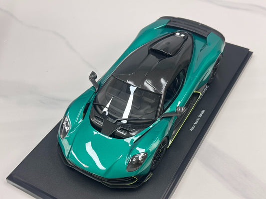 TopSpeed Aston Martin Valhalla P Podium 1:18 Green - immagine 2