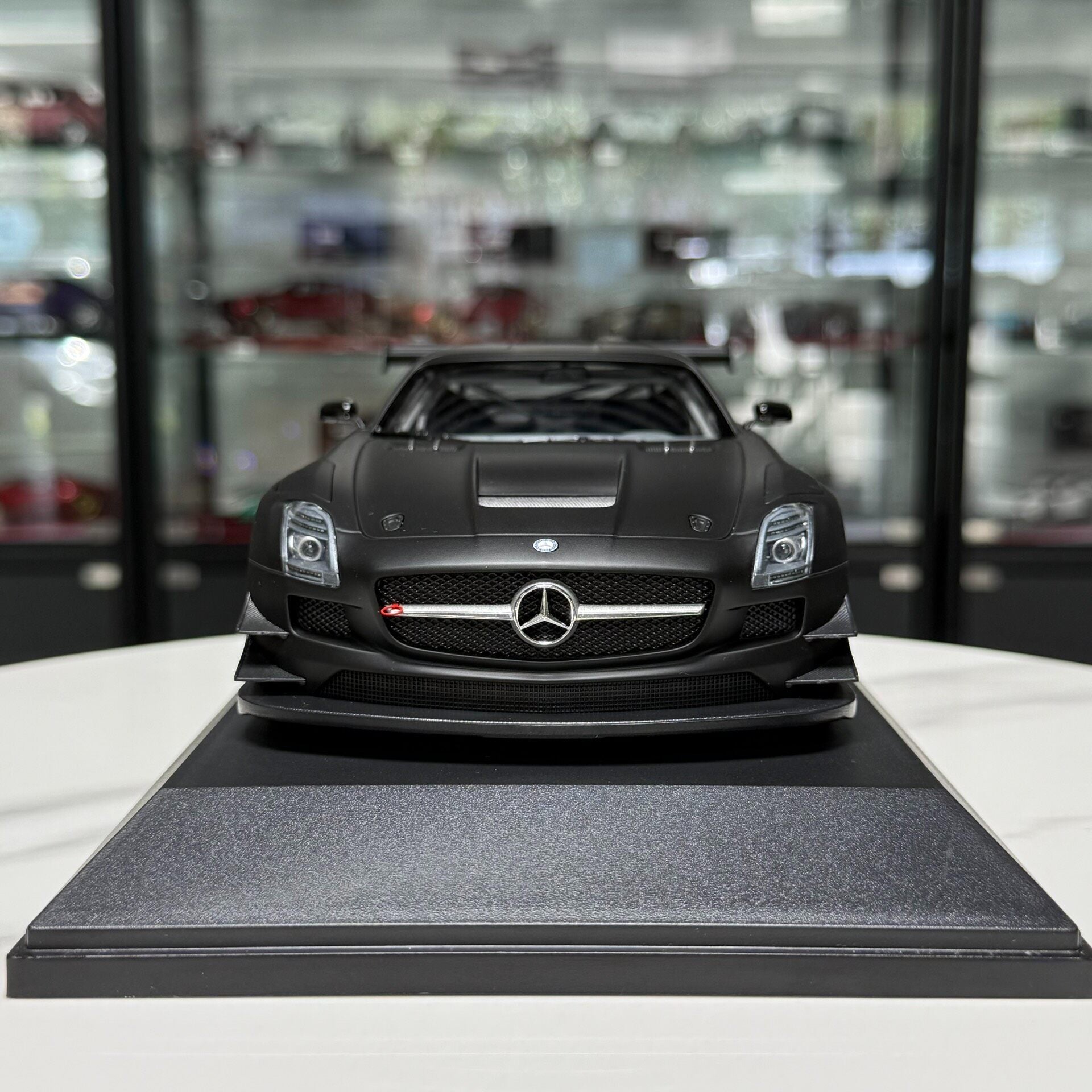 MINICHAMPS Mercedes-Benz SLS AMG GT3 1:18 Alloy Model image 2