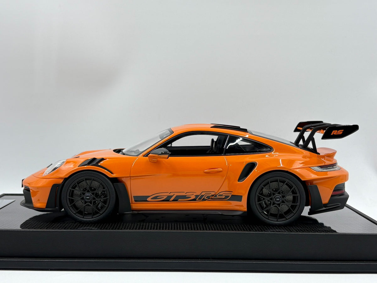 Scale Model TP Porsche 911 992 RS Weissach 1/18ResinModel 00:30 - immagine 2