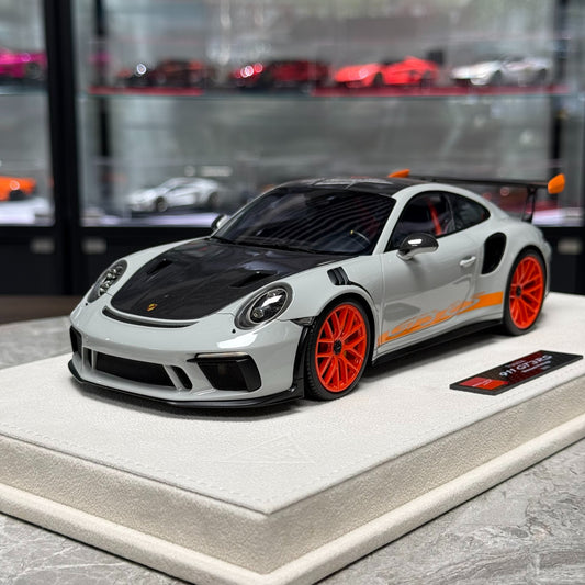 Make Up Porsche 911(991.2)GT3 RS 2018 1:18 Resin Model image 2