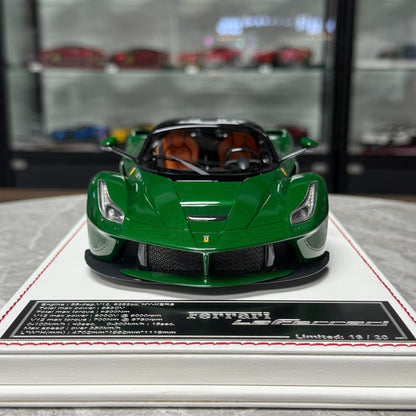 DG Ferrari LaFerrari 1:18 Resin Model image 2