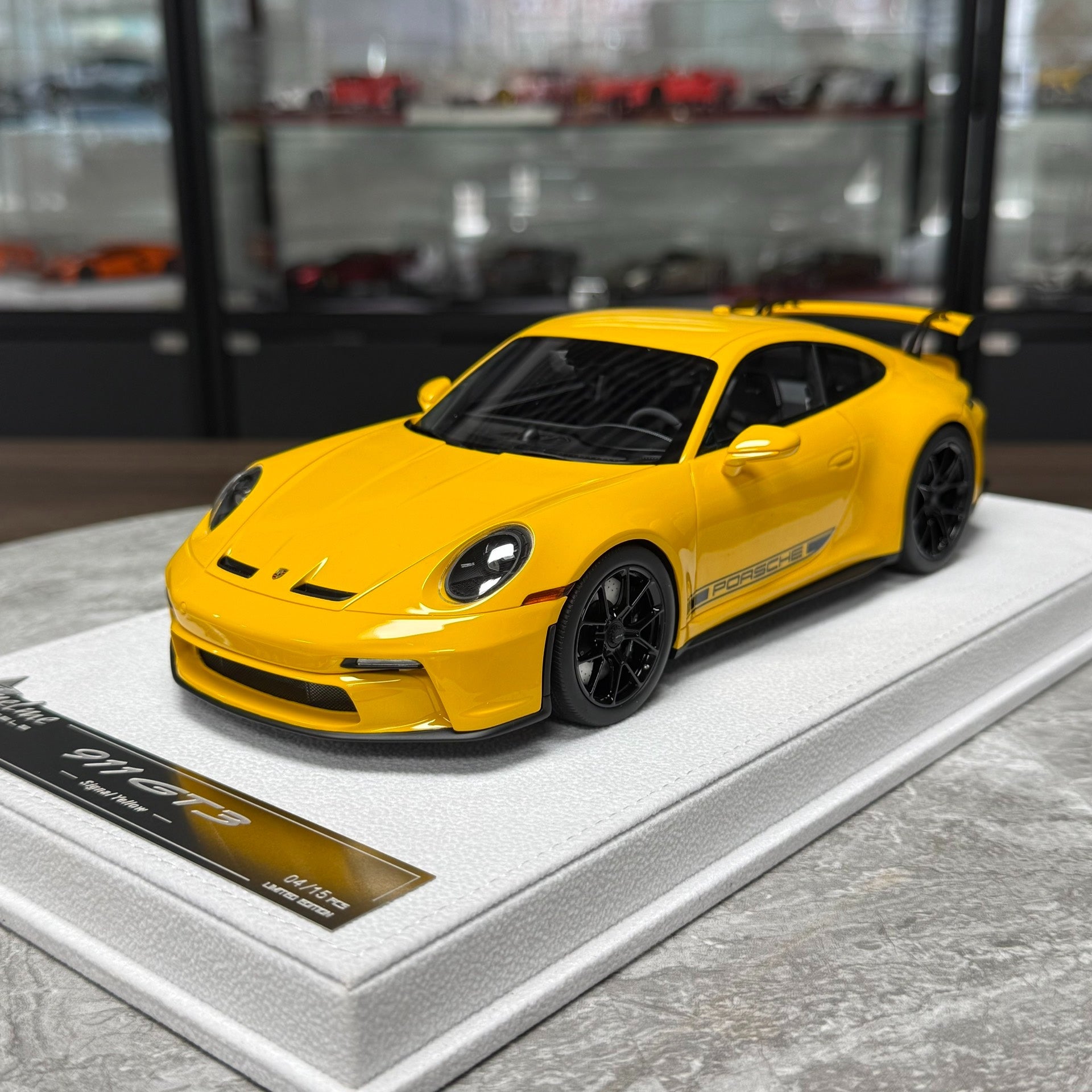 FuelMe Porsche 911 992 GT3 1:18 Resin Model image 2