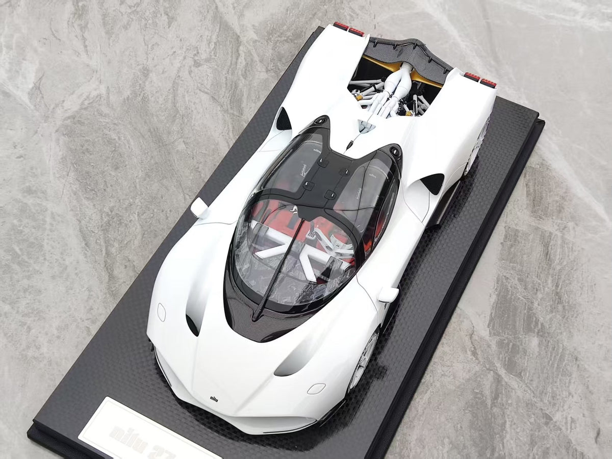 FRONTIART Nilu 27 1:18 White - immagine 2