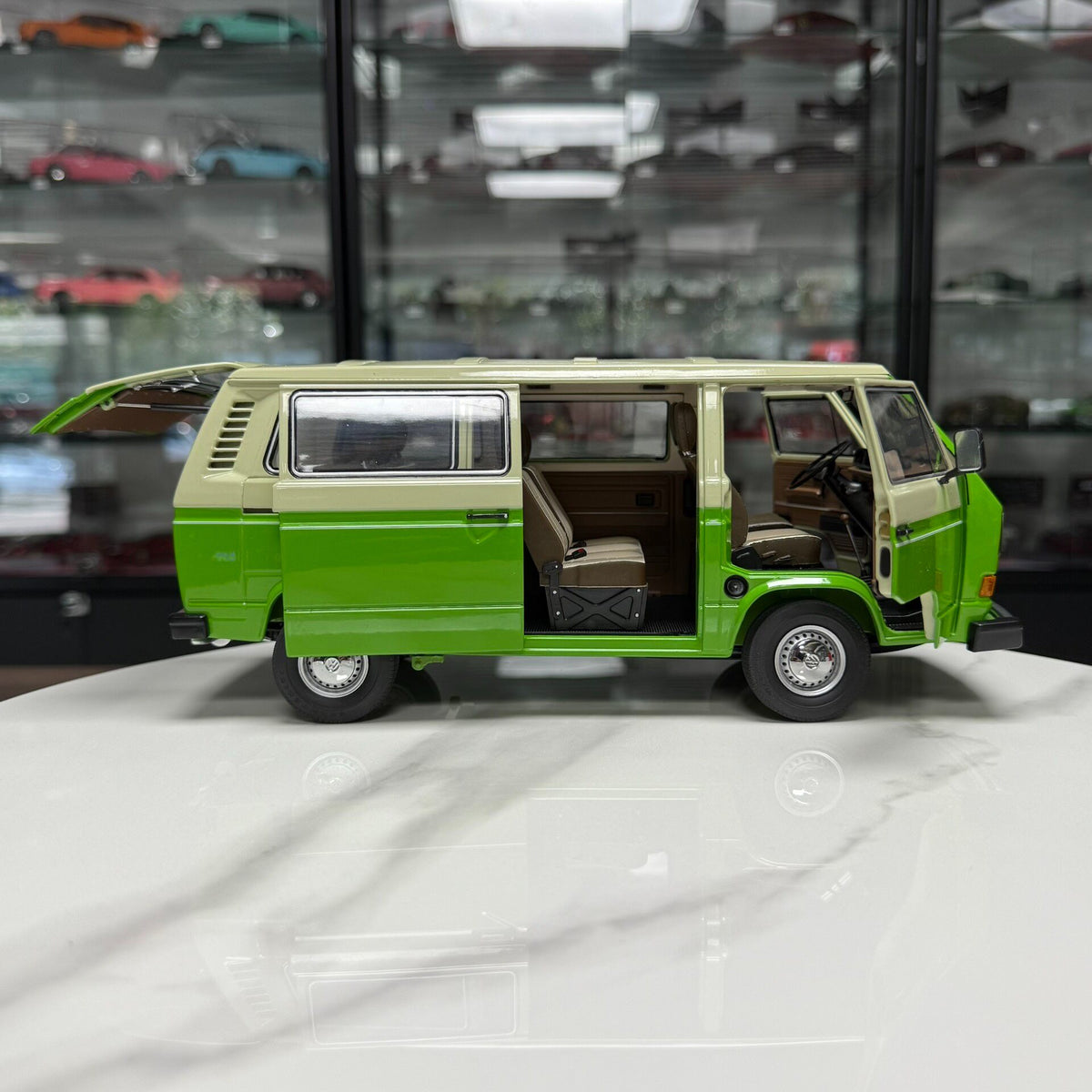 Scale Model 1 18 VW OpeningModel 1:18 Green - immagine 2