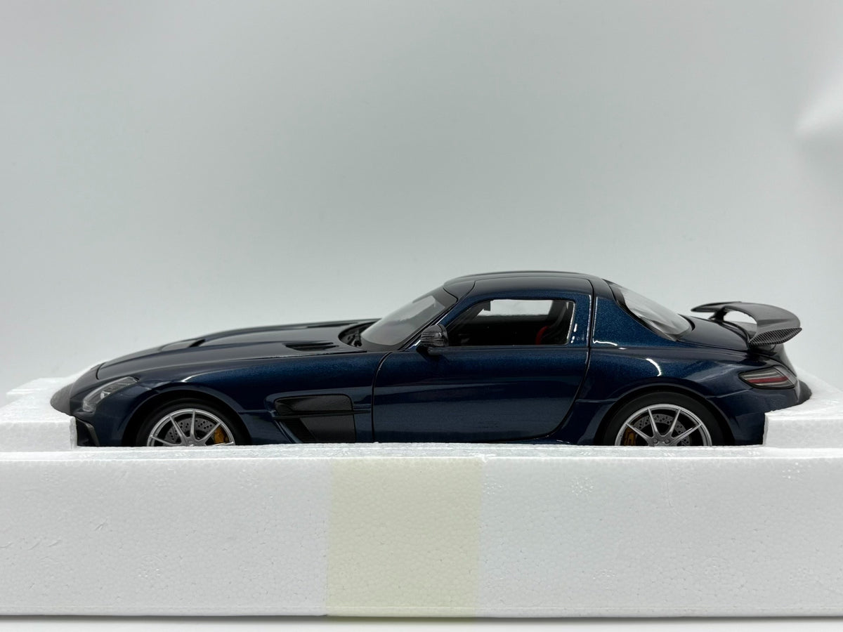 Scale Model Minichapms Mercedes-BenzSLS AMG Series 1:18 Black - immagine 2