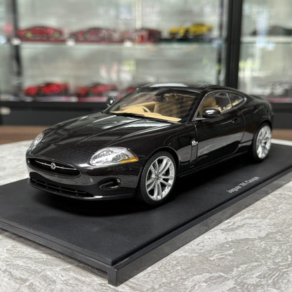 AUTOart Jaguar XK Coupe 1:18 Alloy Model image 2