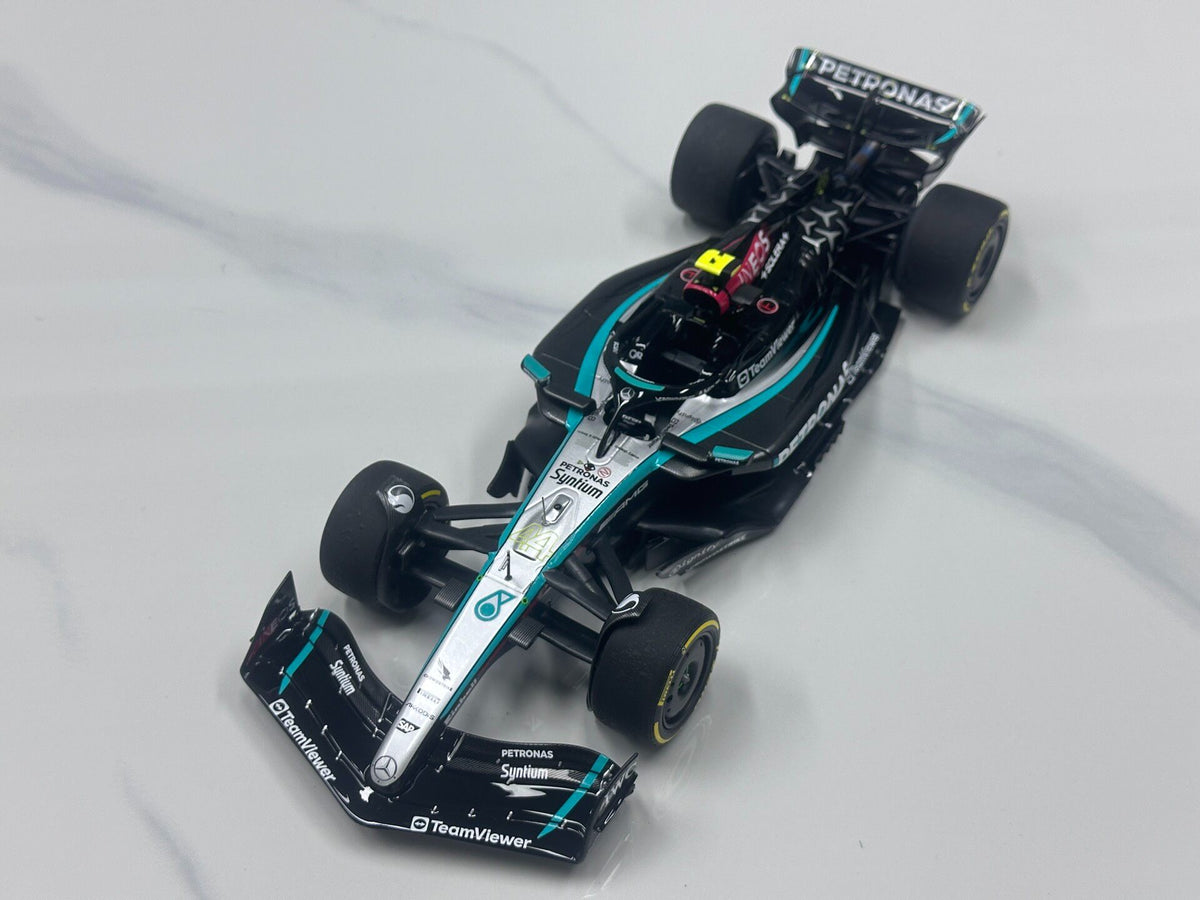 MINICHAMPS  1:18 Mercedes-AMG Petronas F1 W15 E Performance - Modello - immagine 2