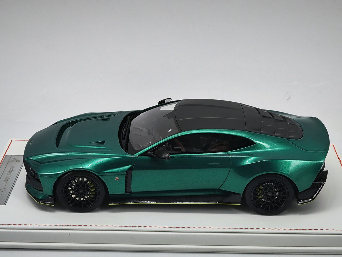 Scale Model Runner Aston Martin Valour RNR 020 1:18 - immagine 2