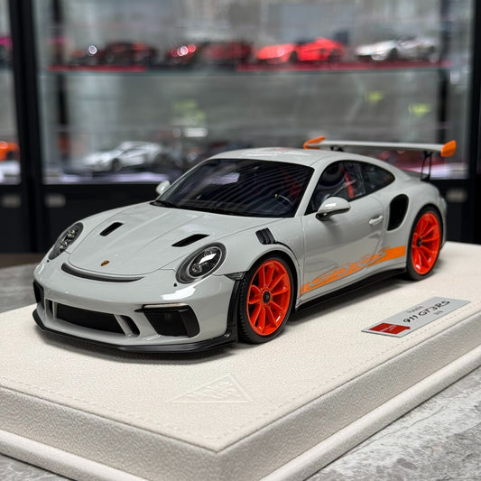 Make Up Porsche 911(991.2)GT3 RS 1:18 Resin Model image 2