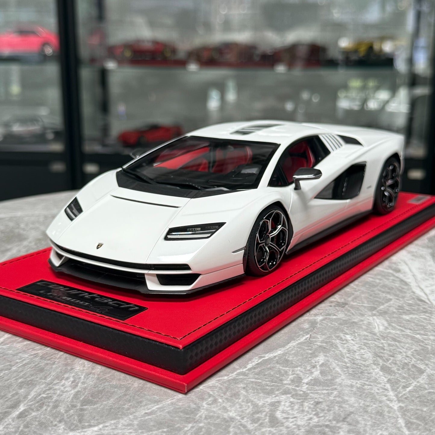 MR Lamborghini Countach LPI800-4 1:18 Resin Model image 2