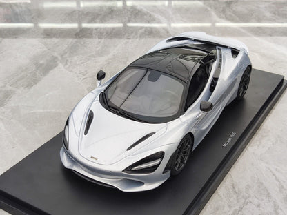 TopSpeed McLaren 750S 1:18 Silver - immagine 2