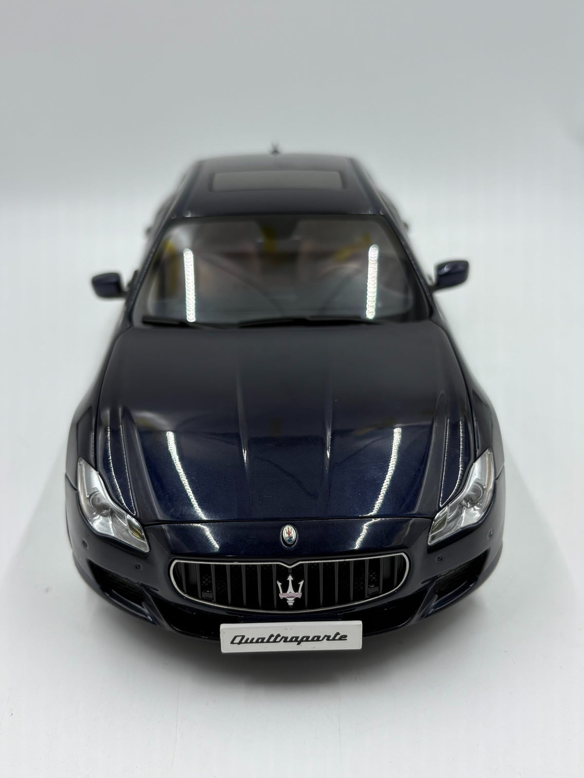 Scale Model 1/18Diecast OpeningModel - immagine 2