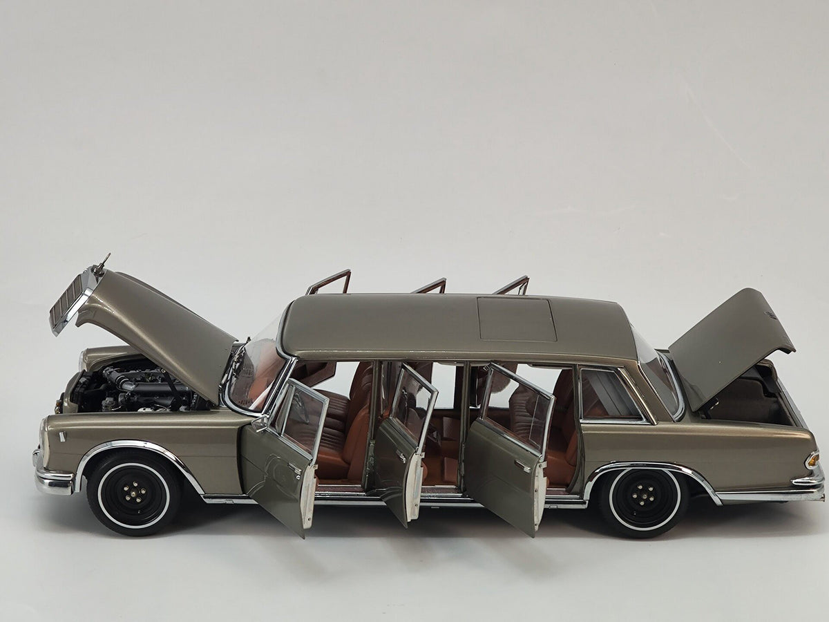 Scale Model CMC C 016 1:18 Gold - immagine 2