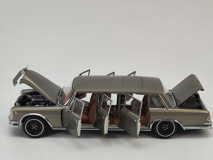 Scale Model CMC C 016 1:18 Gold - immagine 2