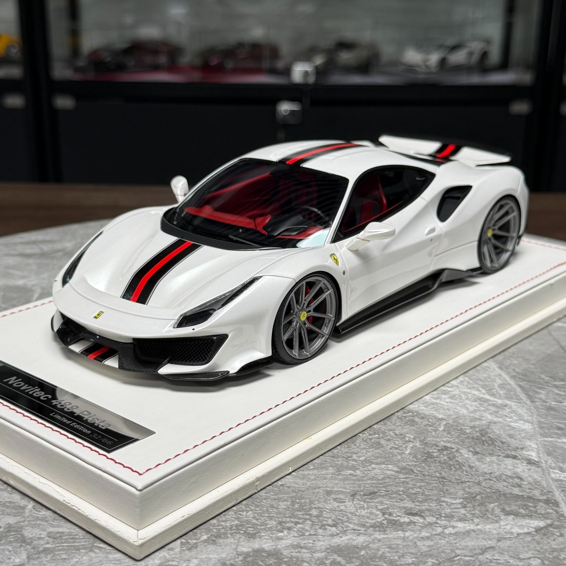 IVY Model Ferrari 488 Pista 1:18 Resin Model image 2