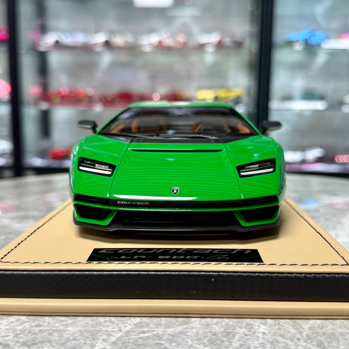 MR Lamborghini Countach LPI800-4 1:18 Resin Model image 2