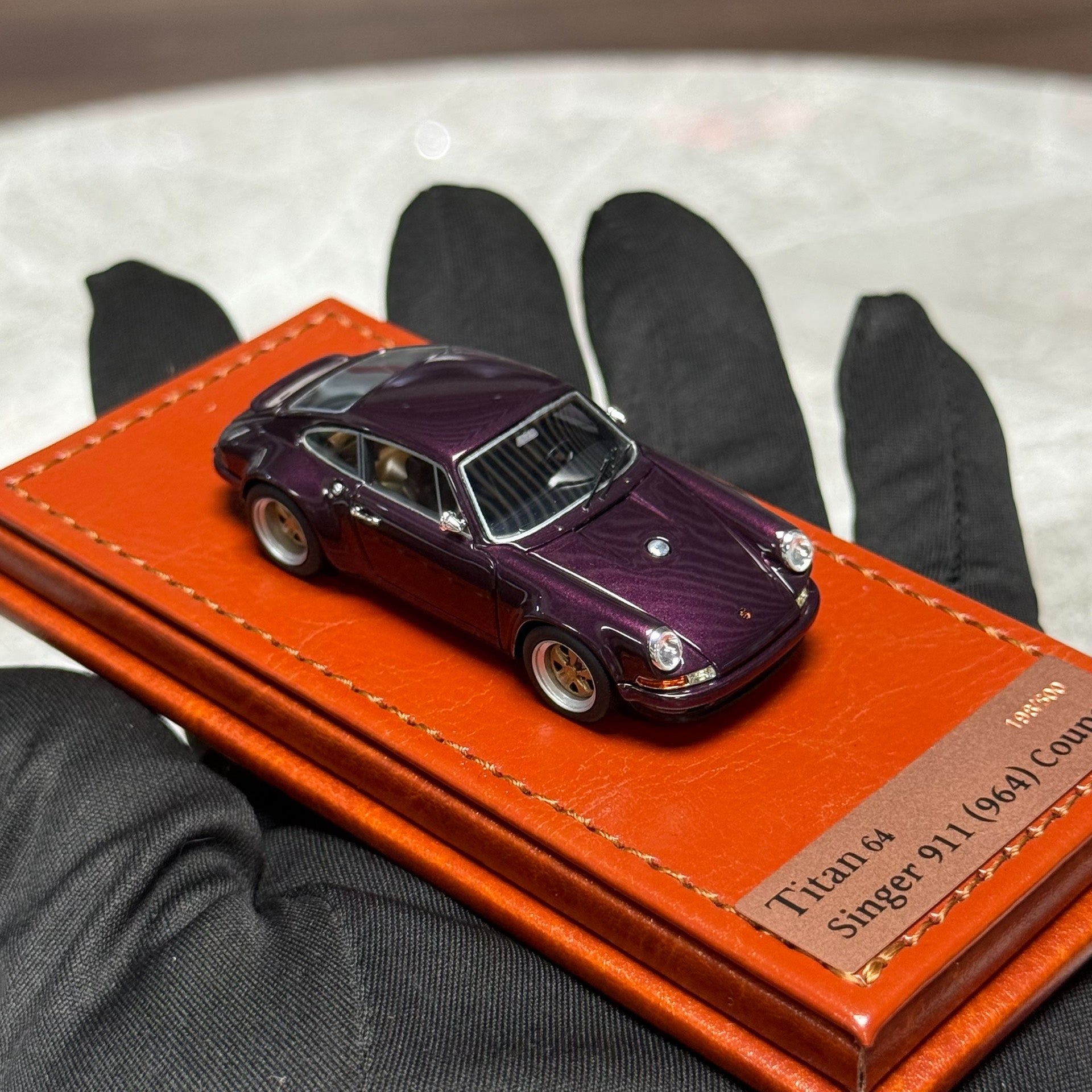 Make Up Porsche Singer 911 (964) Coupe 1:64 Resin Model image 3