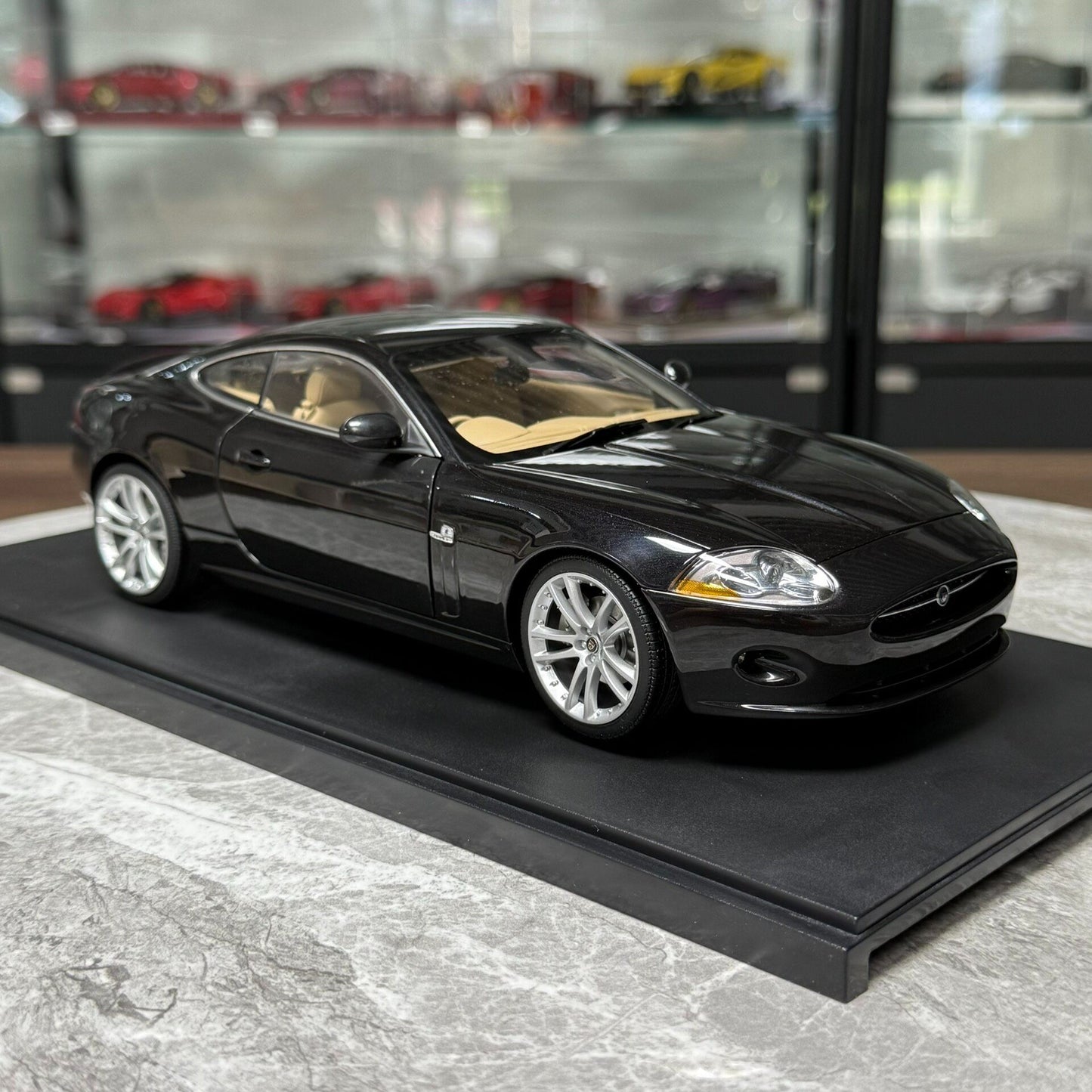 AUTOart Jaguar XK Coupe 1:18 Alloy Model image 3