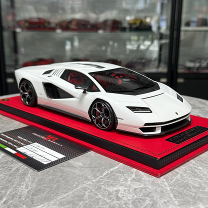 MR Lamborghini Countach LPI800-4 1:18 Resin Model image 3